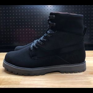dc uncas boots